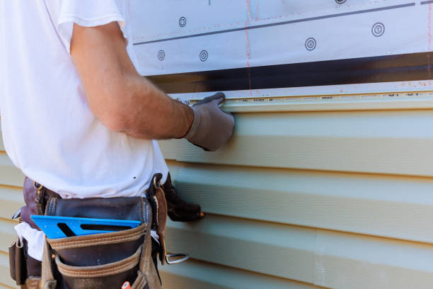 Trusted Emergency Siding Repair service in Summit, WA - Creative Siding